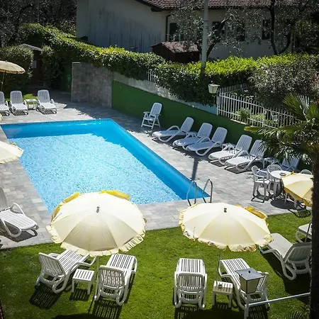Garni Ischia 3*