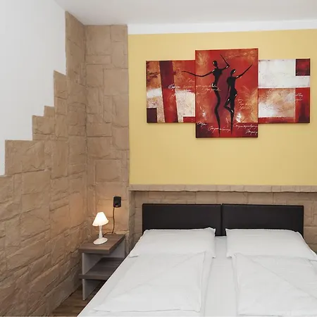 Garni Ischia מלון 3*