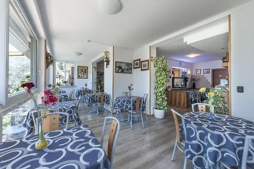 加尼伊斯基亚酒店