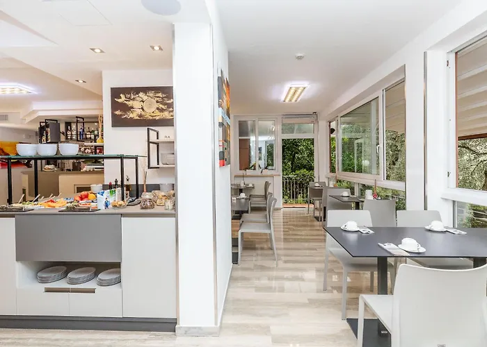 加尼伊斯基亚酒店